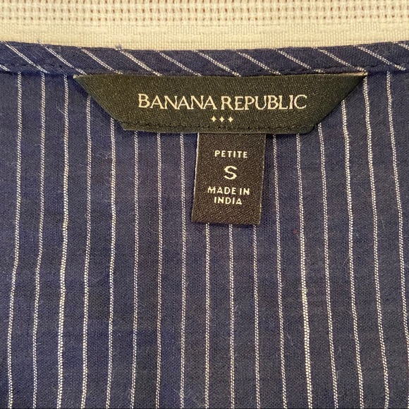 Banana Republic | Navy Eyelet Crop Tapestry Top S - Picture 5 of 5